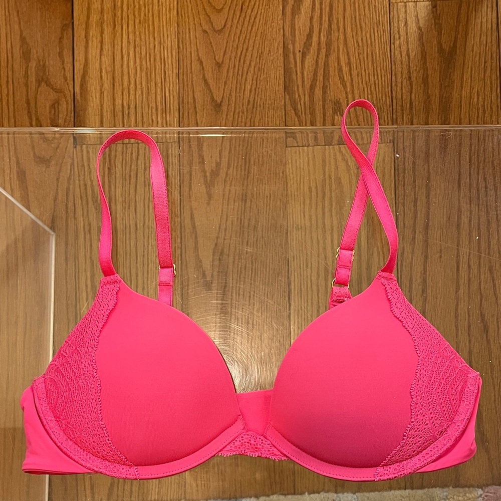 Pepper Lift Up Lace-Trim T-Shirt Bra